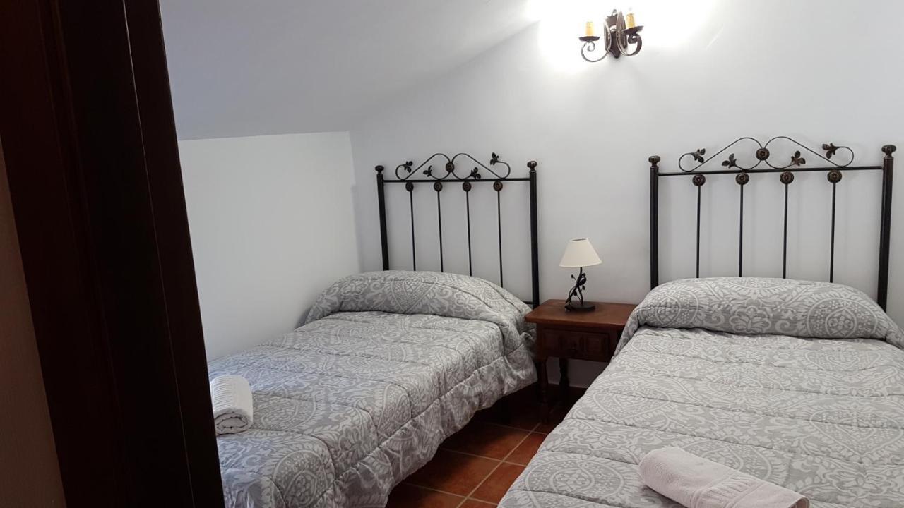 cortijo la laguna Ronda Exterior foto